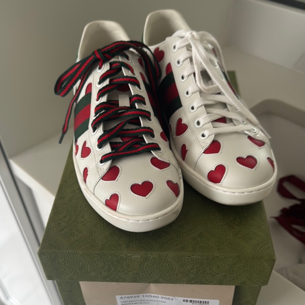 Gucci White Sneakers with Red Heart Pattern